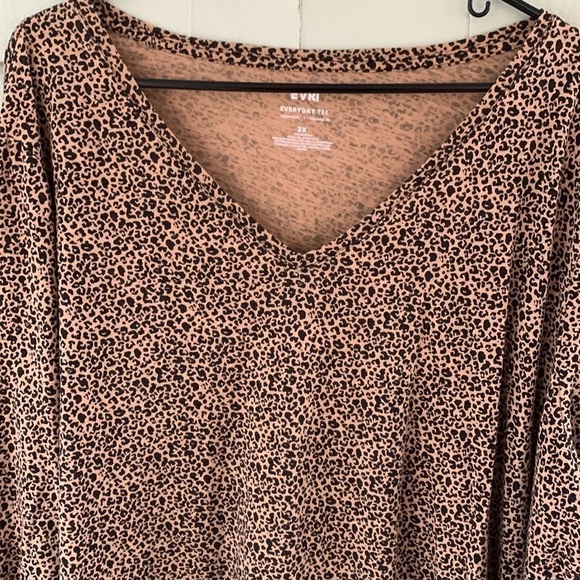 Evri Leopard Print Tshirt - Picture 2 of 5